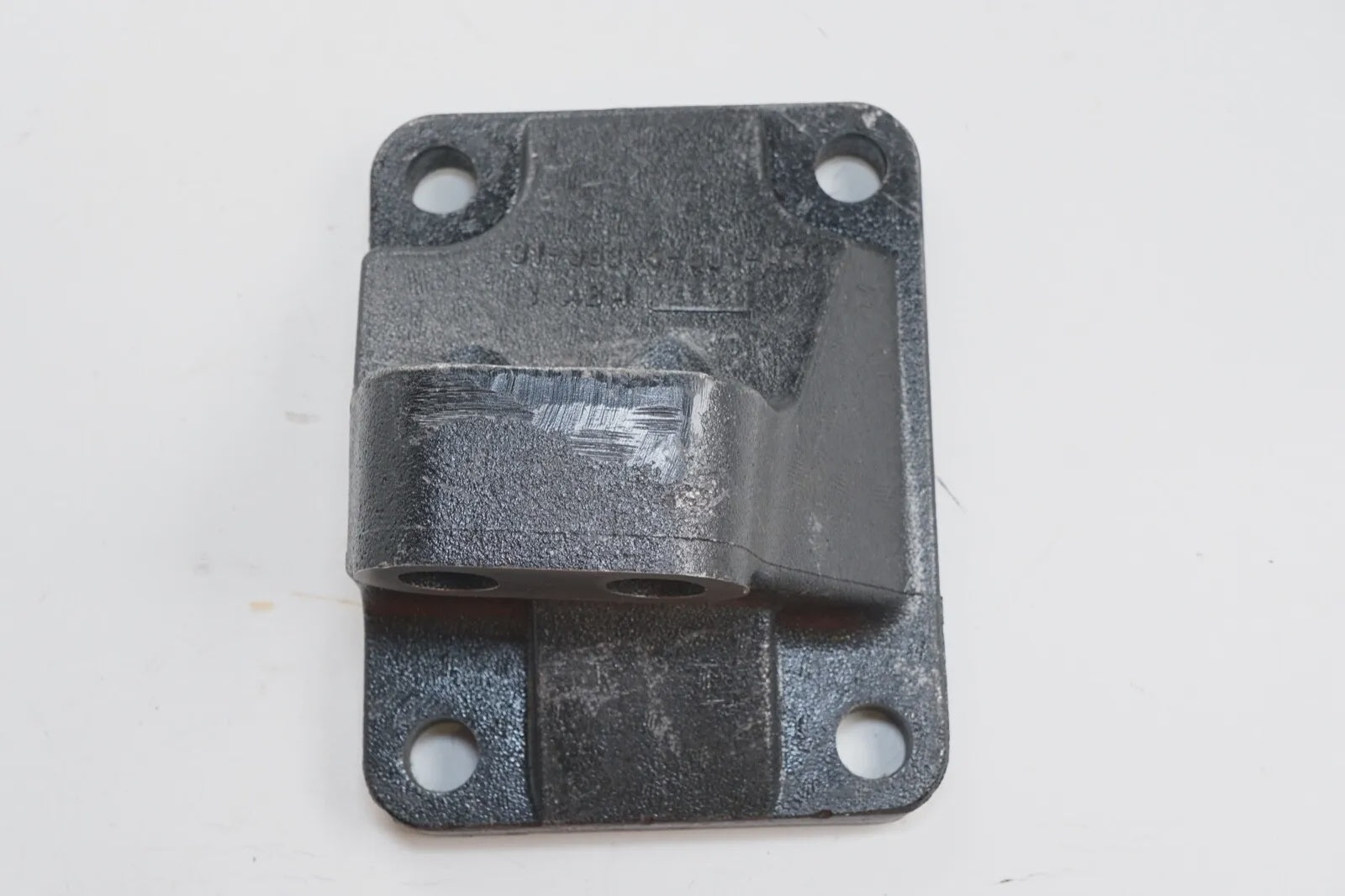 FREIGHTLINER ENGINE MOUNT SUPPORT LH SRS60